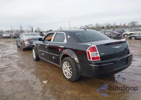 2010 Chrysler 300 Touring/Signature Series из США, поврежденный, VIN 2C3CK5CV9AH210853